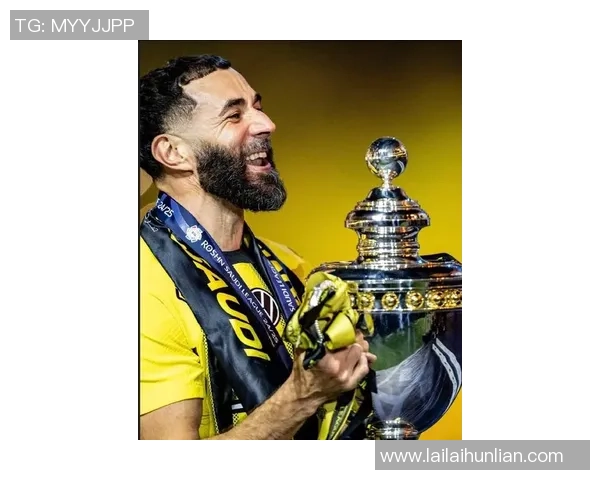 法国足球明星本泽马个人生平及职业成就全方位解析 法国足球明星本泽马个人生平及职业成就全方位解析